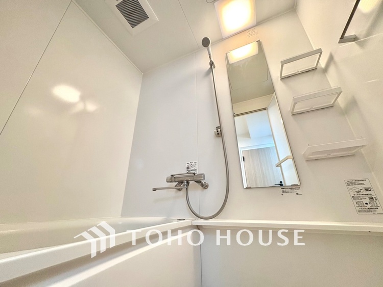 風呂 【BATHROOM】◆プライベートな空間◆simpleだからrelaxできるんです。こころもからだもキレイさっぱり。