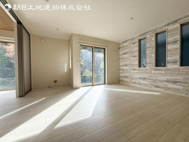 居間 すぐの見学や資料請求などお気軽にお問い合わせお待ちしております