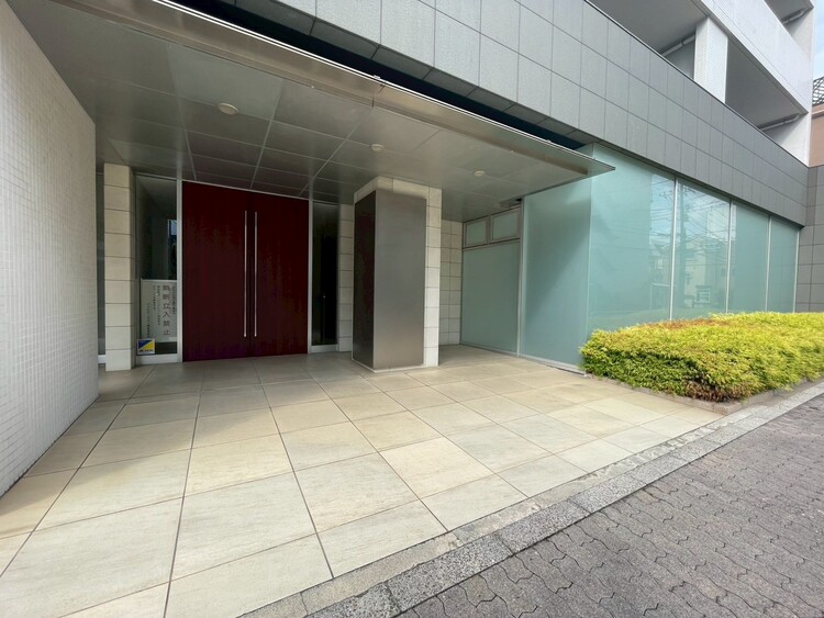 エントランス 外と内をつなぐエントランスは、まさに顔となる場所。