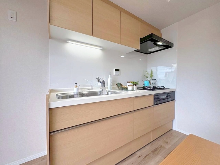 キッチン 洗練されたスタイリッシュなデザイン性と使いやすさを備えた仕様。