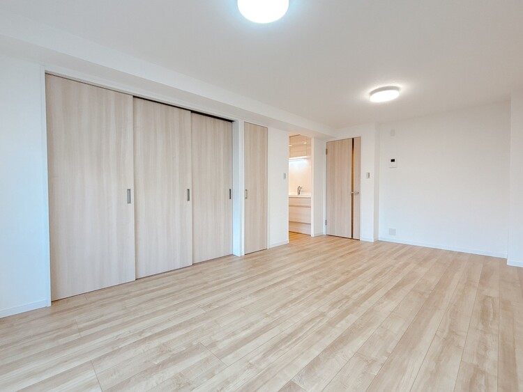 居間 飾り過ぎないシンプルな内装と偏り過ぎないデザインで統一しました。