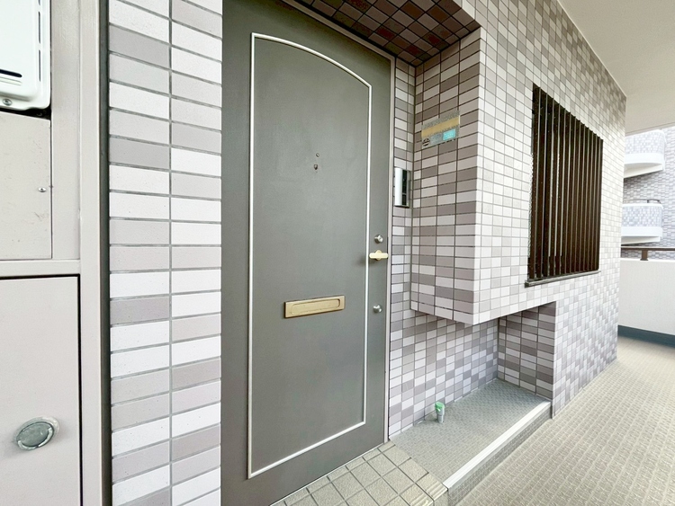 玄関 玄関を開ければ、そこは安らぎのご自宅。