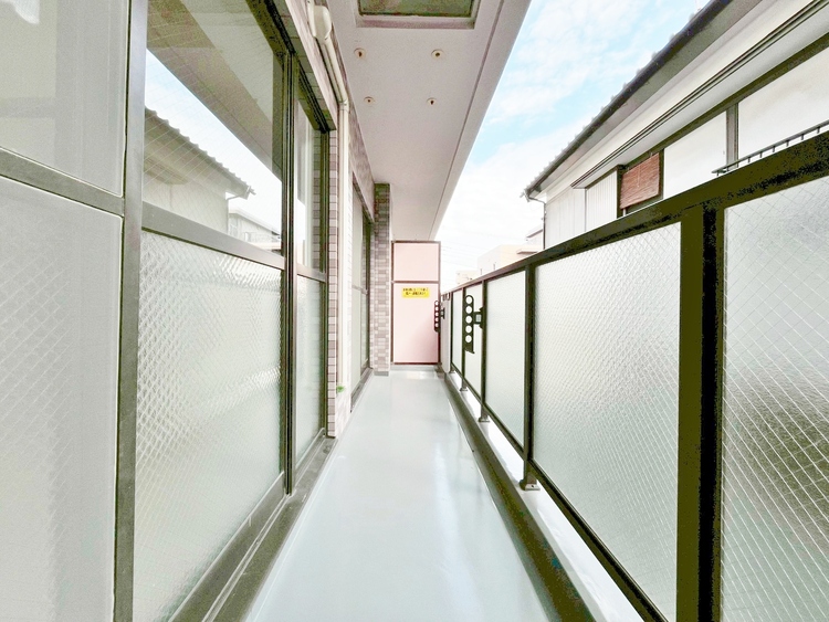 バルコニー 暮らしの中で、光と風を演出してくれるバルコニー。