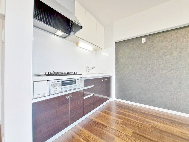 キッチン スマートな意匠と充実の機能を備えたキッチンが、暮らしにおいしい彩りを添えます。