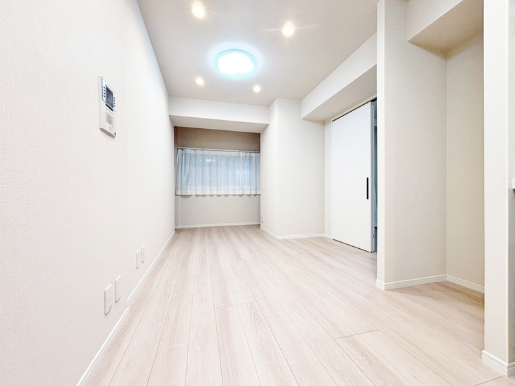 居間 居心地の良い空気感は、暮らしのステージを彩り、心からのやすらぎと満足感を与えてくれます。