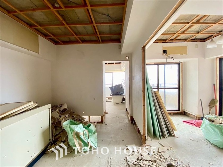 内装 現在改装中◆快適◆な暮らしに不可欠な収納スペース。快適さとともに思い出も詰まっていく。