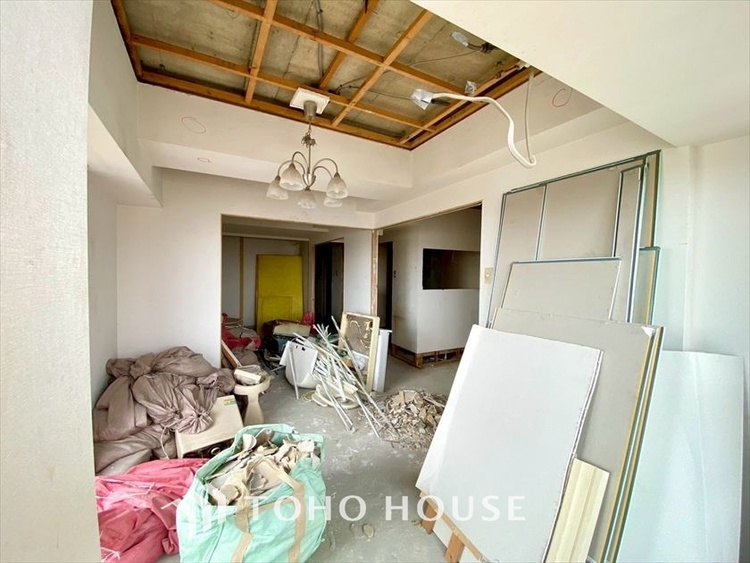 内装 現在改装中◆扉を◆開くとこの景色。家族の”おかえり”の声が聞こえてきそう。