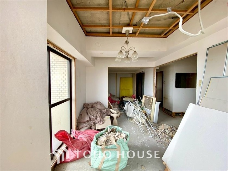 内装 現在改装中◆住む喜び、楽しさ、感動◆を君と共有したい。いつまでもずっと家族を見渡せるこの広い空間で。