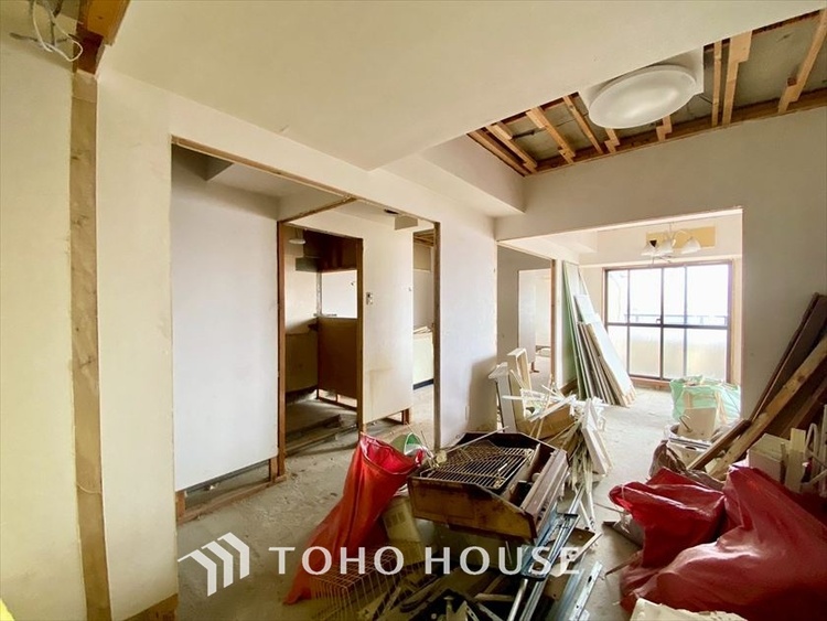 内装 現在改装中◆simple is best◆無駄のない綺麗なつくりのリビングルームであなただけの暮らしを。