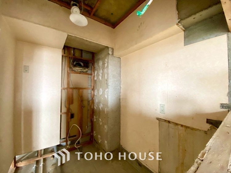 風呂 現在改装中◆プライベートな空間◆simpleだからrelaxできるんです。こころもからだもキレイさっぱり。