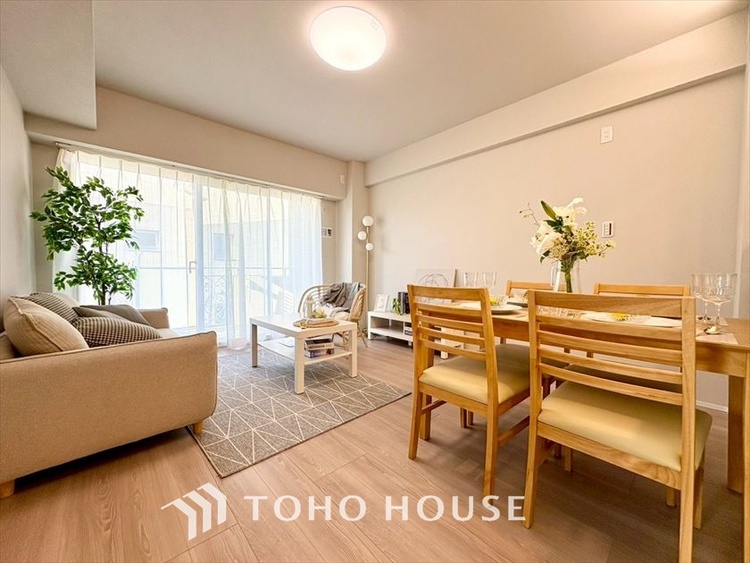 内装 【LIVING】◆煌びやか◆愛おしい家族との団欒の時間をより一層幸せなものに感じさせる。輝かしい毎日が待っています。