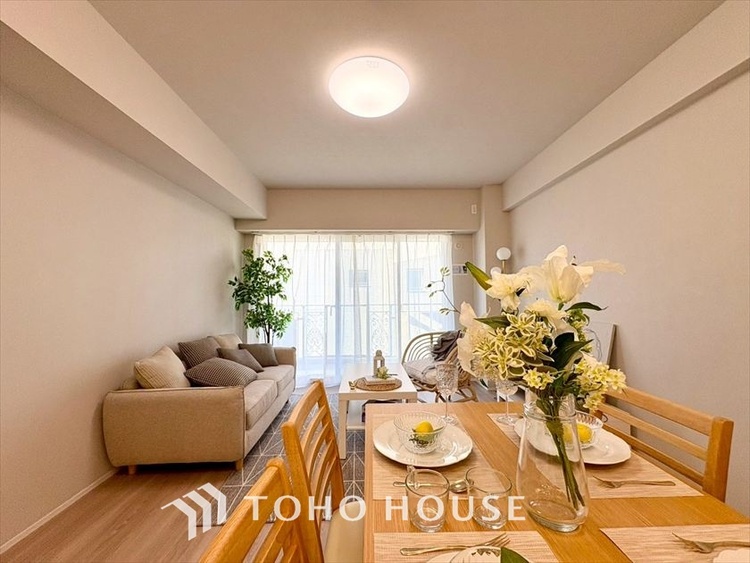 内装 【LIVING】◆Sunshine◆光が燦々と入り、いるだけで気持ちいい。「開放的でゆとりあるお部屋です。」