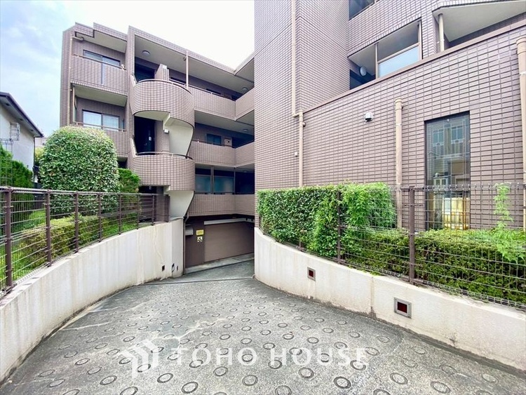 その他 【ENTRANCE】◆そびえ立つ◆我が家のシンボル。遠くの空が赤く染まる夕べが待ち遠しい。