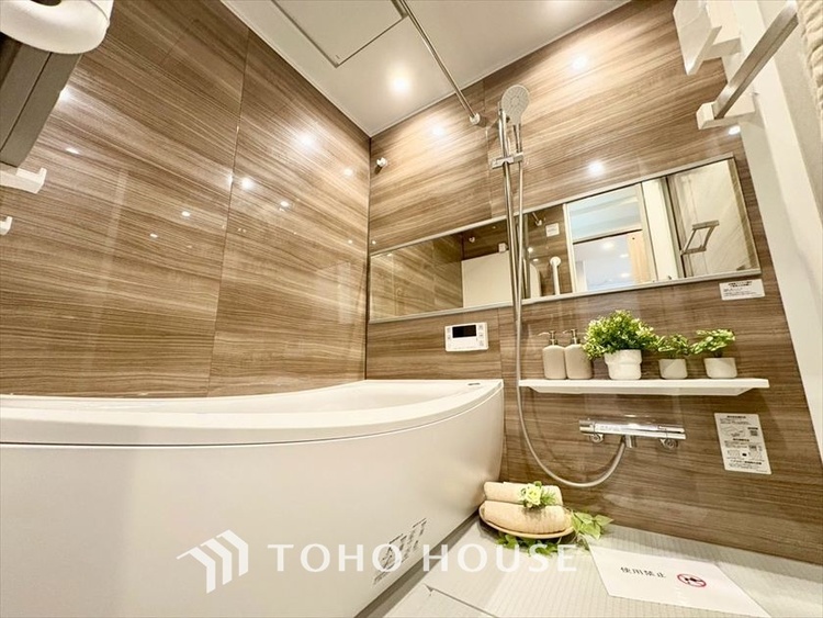 風呂 【BATHROOM】◆プライベートな空間◆simpleだからrelaxできるんです。こころもからだもキレイさっぱり。