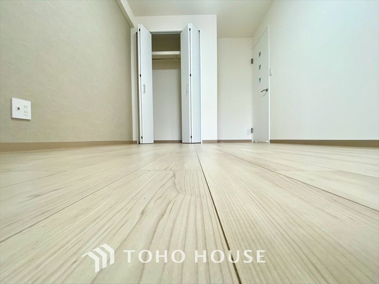 内装 【PRIVATE ROOM】◆属毛離裏◆子は父を手本とし、母に愛育されて成長する。家族の深い繋がり。いつまでも大切にしたい。