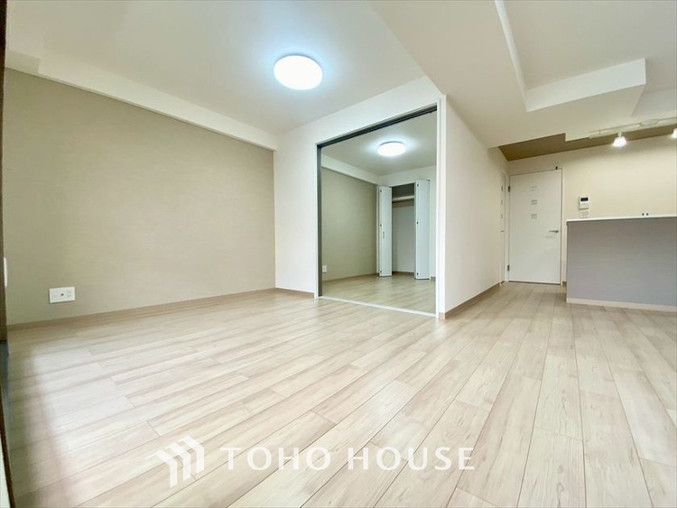 内装 【LIVING】◆住む喜び、楽しさ、感動◆を君と共有したい。いつまでもずっと家族を見渡せるこの広い空間で。