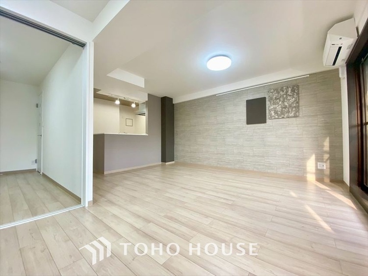 内装 【LIVING】◆Sunshine◆光が燦々と入り、いるだけで気持ちいい。「開放的でゆとりあるお部屋です。」