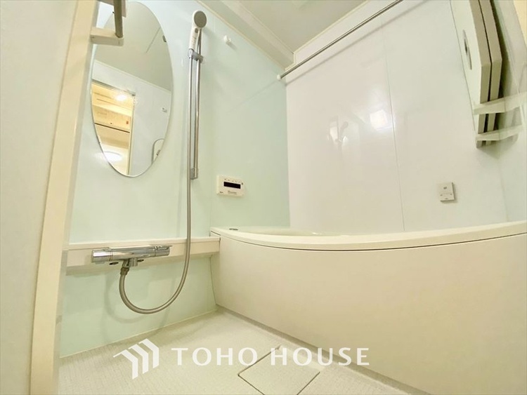 風呂 【BATHROOM】◆プライベートな空間◆simpleだからrelaxできるんです。こころもからだもキレイさっぱり。