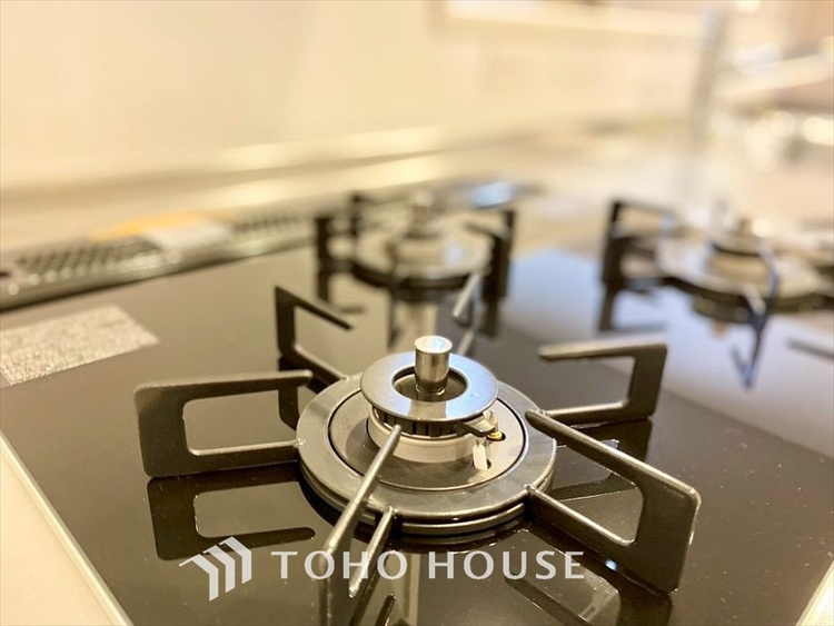 キッチン 【KITCHEN】◆家族のおはよう◆の声を笑顔で迎えてあげられるシステムキッチン。朝ごはんが楽しみでちょっと早起きしたくなるんです。