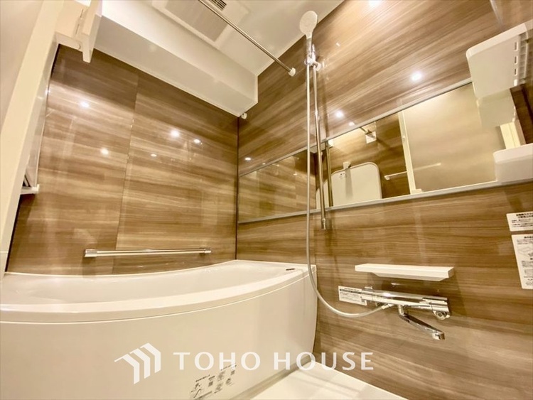 風呂 【BATHROOM】◆プライベートな空間◆simpleだからrelaxできるんです。こころもからだもキレイさっぱり。