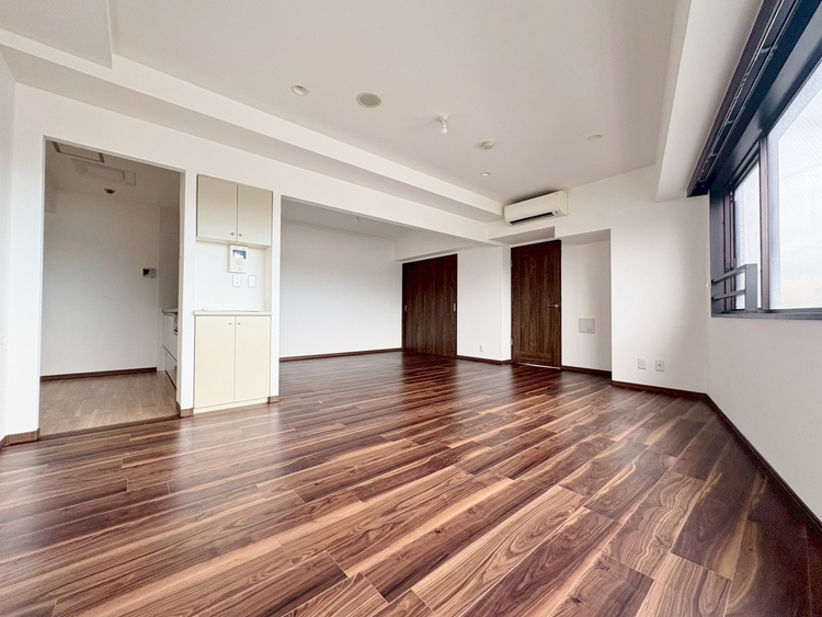 居間 豊かな居住性と、安心感を満たすクオリティが見事に調和した住空間。