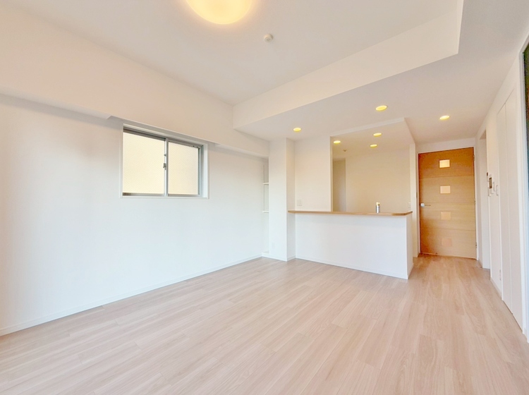 居間 居心地の良い空気感は、暮らしのステージを彩り、心からのやすらぎと満足感を与えてくれます。