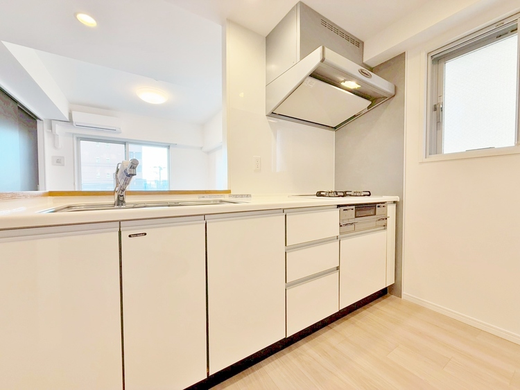 キッチン 洗練されたスタイリッシュなデザイン性と使いやすさを備えた仕様。