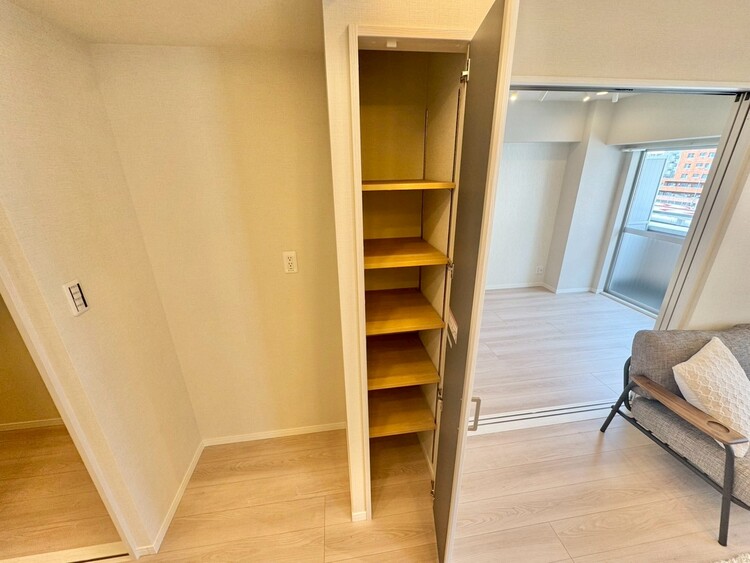 その他 家電やスーツケース、ストック品など何でも片付く嬉しい空間です。