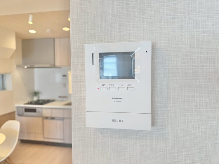 その他 誰が来てもわかる様にモニター付きインターホンを設置。