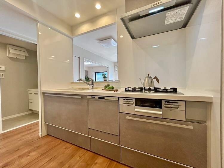 その他 使いやすくスタイリッシュなキッチン空間になっております。