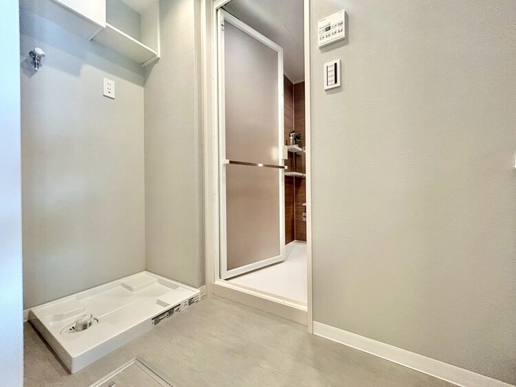 その他 十分な広さの脱衣所。