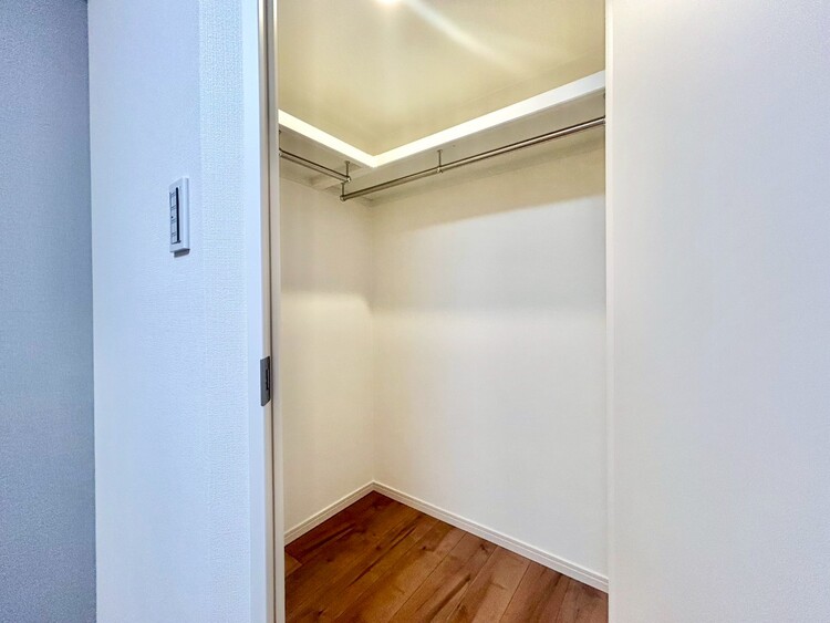 その他 収納スペースが付いていて、お部屋を広く使っていただけます。