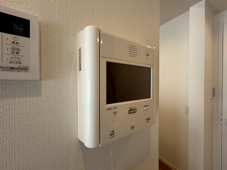 その他 誰が来てもわかる様にモニター付きインターホンを設置。
