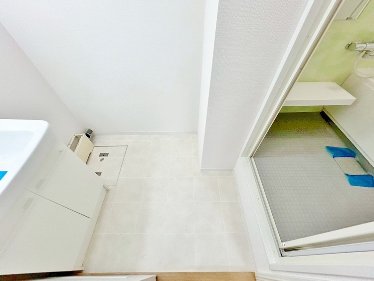 その他 十分な広さの脱衣所。