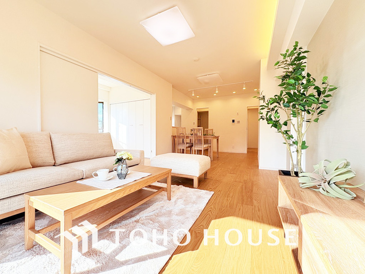 内装 ゆったりとくつろげる上質なリビングダイニング