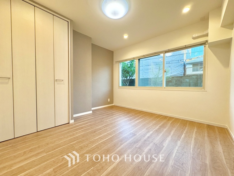 内装 【Private room】感性を育むプライベートルームはシンプルでスマートな空間。好みの空間で読書をしたり、音楽を聞いたりと一人の時間も充実したものにできます。