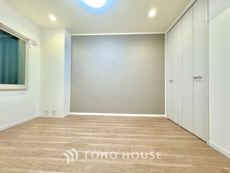 内装 【Private room】感性を育むプライベートルームはシンプルでスマートな空間。好みの空間で読書をしたり、音楽を聞いたりと一人の時間も充実したものにできます。