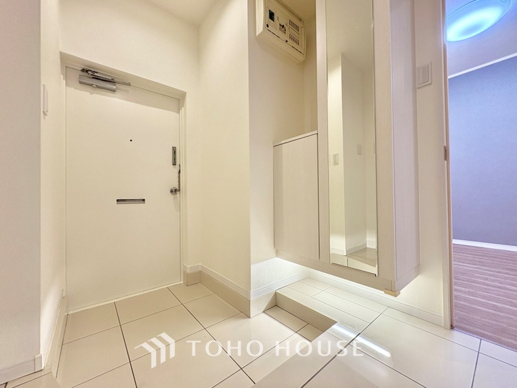 内装 【Private room】感性を育むプライベートルームはシンプルでスマートな空間。好みの空間で読書をしたり、音楽を聞いたりと一人の時間も充実したものにできます。