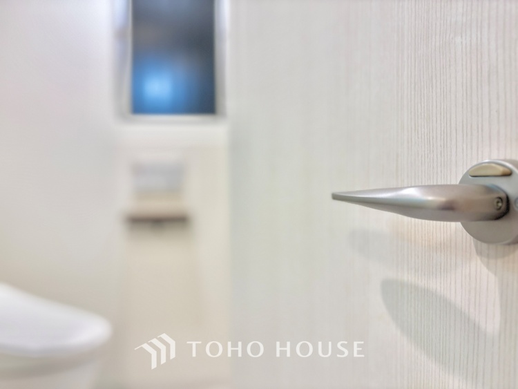 トイレ 清潔感あふれる快適なトイレ。毎日を心地よく過ごせるおすすめポイントです。