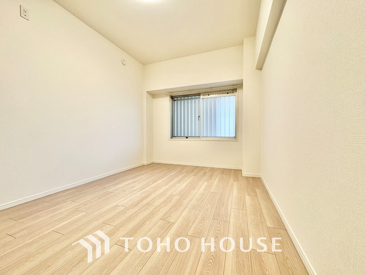 内装 【Private room】感性を育むプライベートルームはシンプルでスマートな空間。好みの空間で読書をしたり、音楽を聞いたりと一人の時間も充実したものにできます。