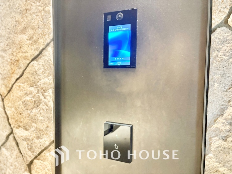 外観 ほんの少しのこだわり。ちょっとした色使いがその家がもつ雰囲気、趣（おもむき）を携え、暮らす家族や訪ねてくる友人・知人に新鮮な香りを運んできます。