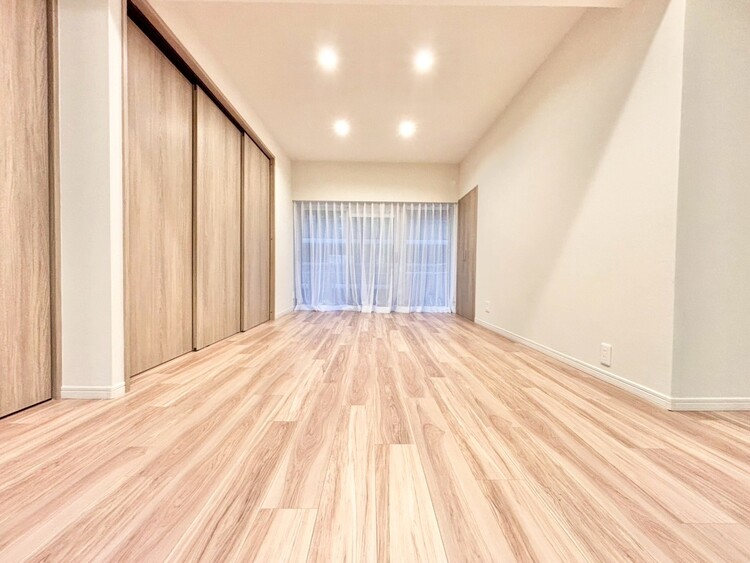 居間 シンプルな内装と偏り過ぎないデザインで統一しました。