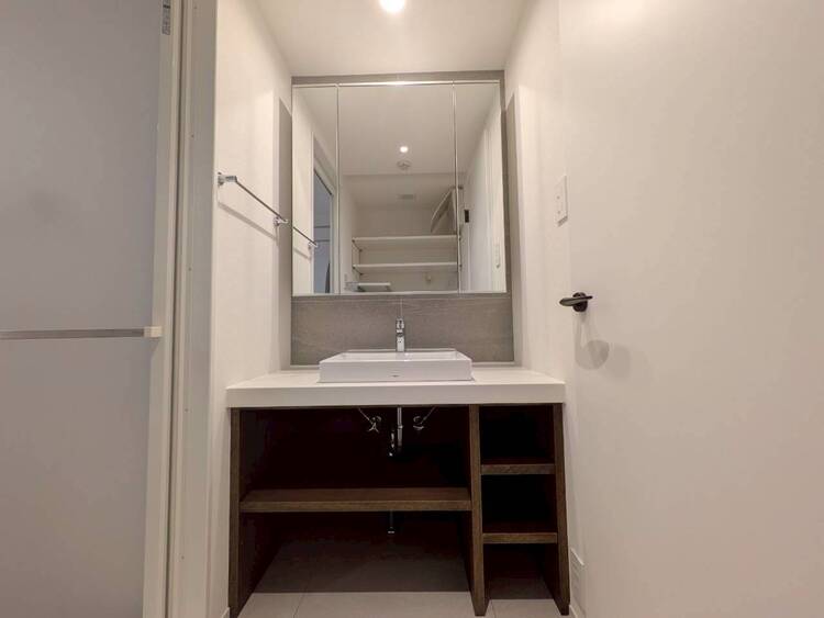 洗面 清潔感を感じられる洗面化粧台。