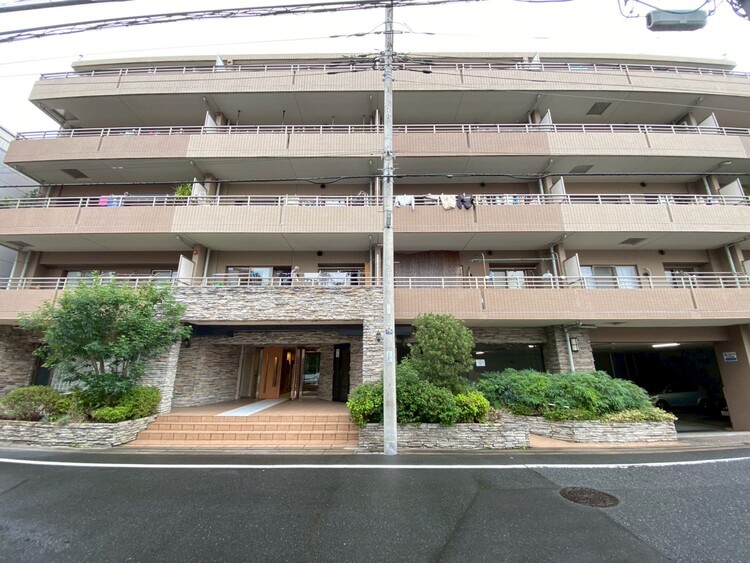 その他 飽きのこないシンプルモダンな外観です。