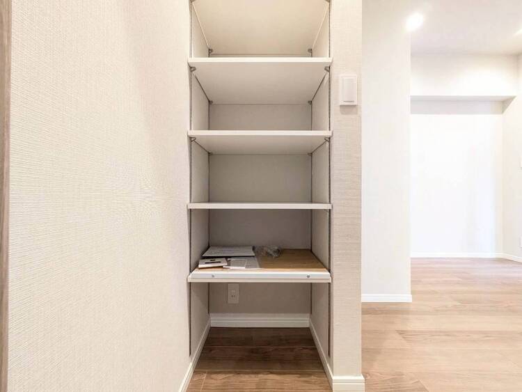 その他 収納スペースが付いていて、お部屋を広く使っていただけます。