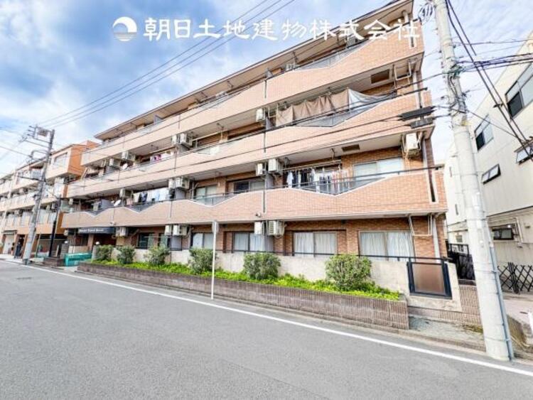 外観 表現された空間はたくさんの光を浴び、風を感じ、暮らしの時間を豊かにしてくれます。