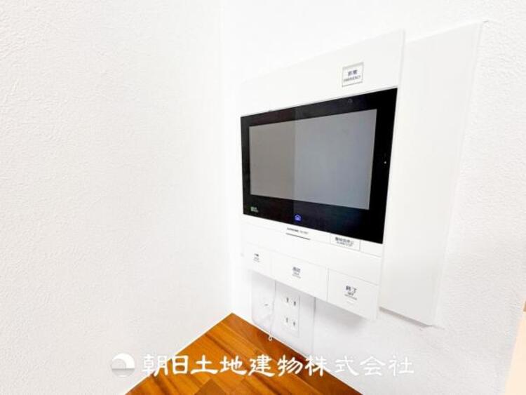その他 TVモニター付きインターホンは訪問者のお顔を確認出来安心な機能です！