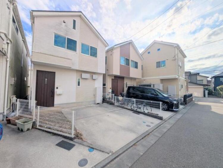 その他 ●〇ここから始まる「日常」はご家族にとってかけがえのない時間となります。少しでも豊かに、快適に。そんな想いから本邸宅は生まれました。周辺には利便性の高い施設や緑にあふれ、永住の地に相応しい環境です〇●