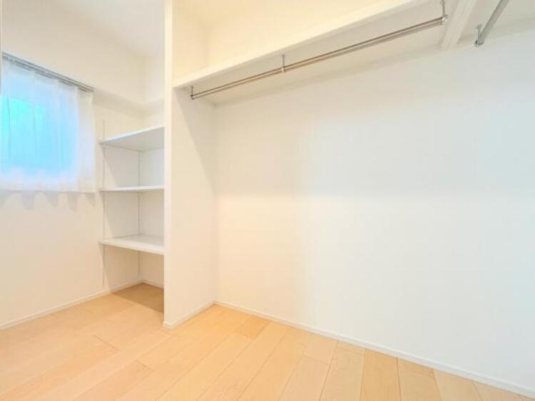 その他 ●〇全居室にクローゼットを完備！普段使いのお洋服や小物はもちろん、季節物のお洋服などもしっかりと整理整頓おしまい頂けます。整理整頓は床に物を置かない所から。居室空間をより広く隅々まで使用できます　〇●