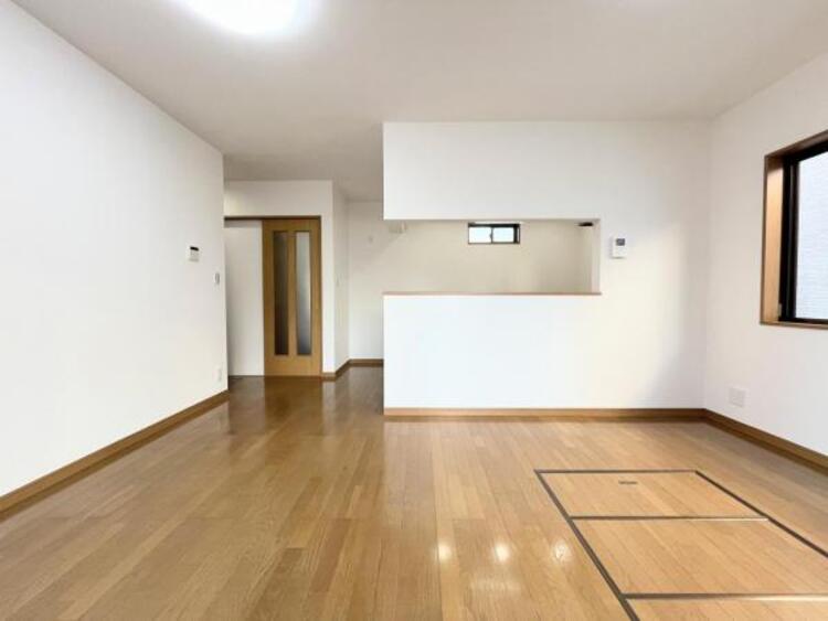 その他 ●〇家族と過ごすひと時を溢れる光が優しく包み込むリビングダイニング。家族とともに心穏やかに過ごすひととき。家族との時間、自分の時間を大切にできる空間がここにあります。LDKで過ごす時間は大事です〇●